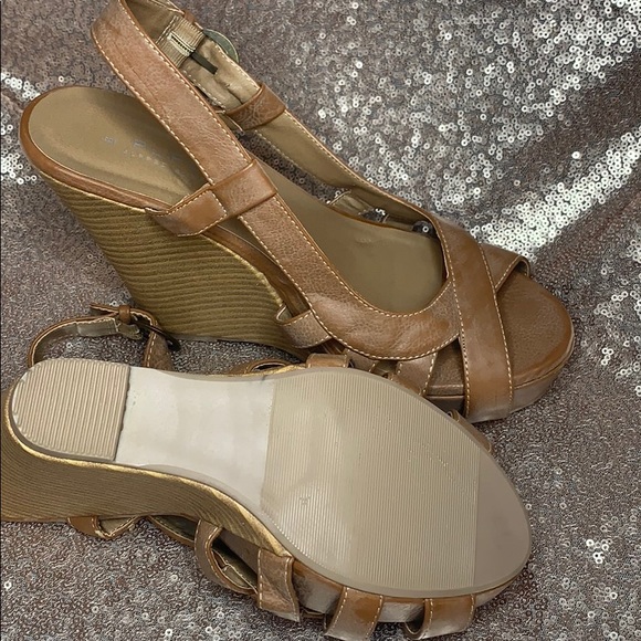 ALFRED SUNG || Pure By Alfred Sung Wedges - Picture 3 of 5